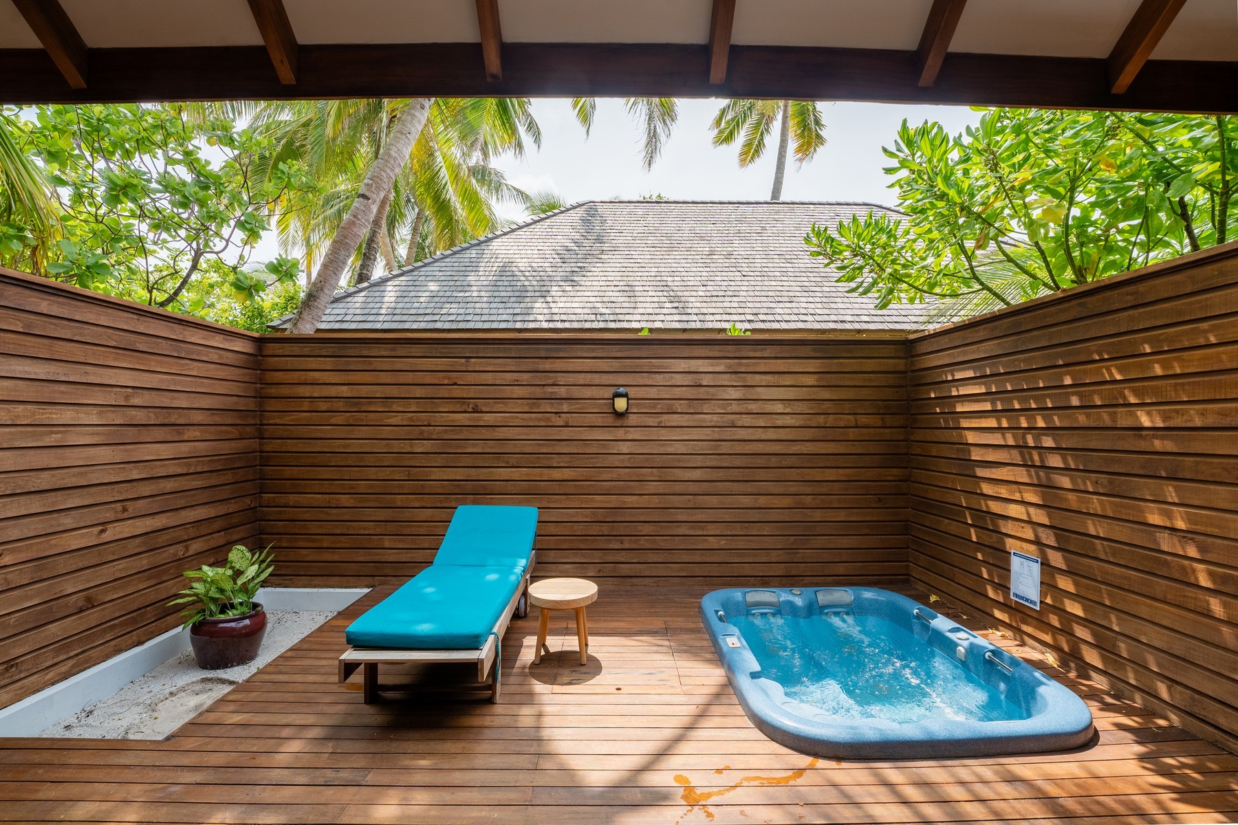 Veligandu Island Resort & Spa 26