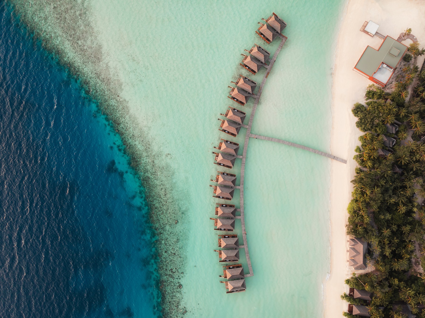 Veligandu Island Resort & Spa 27