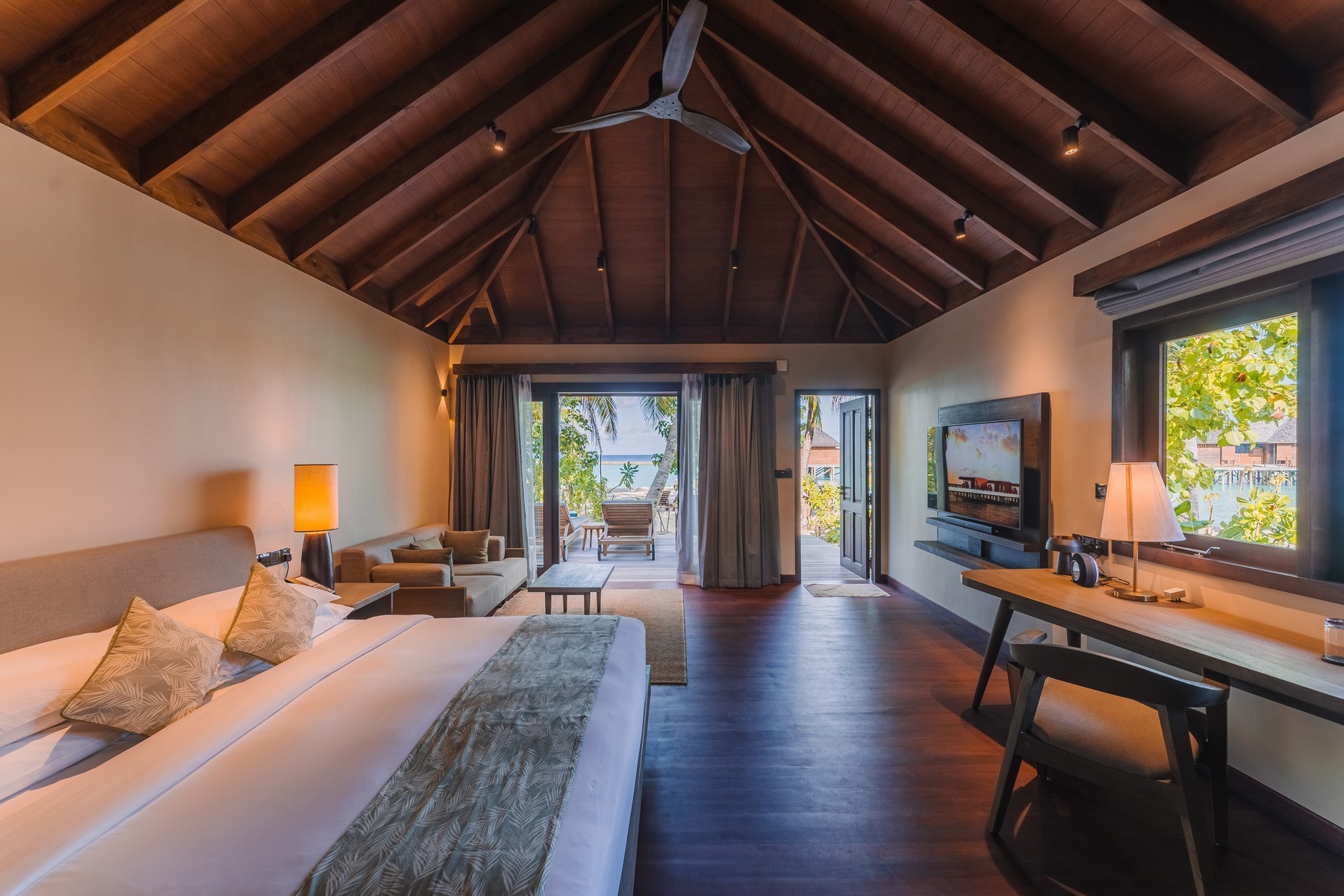 Veligandu Island Resort & Spa 8