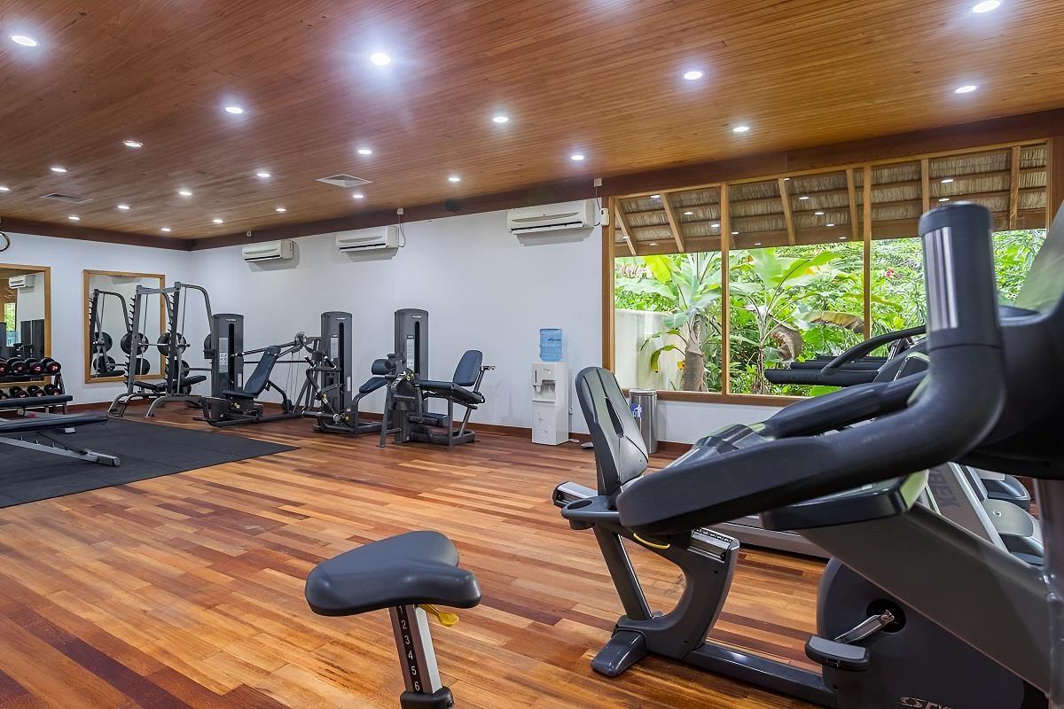 Vilamendhoo Island Resort & Spa 21