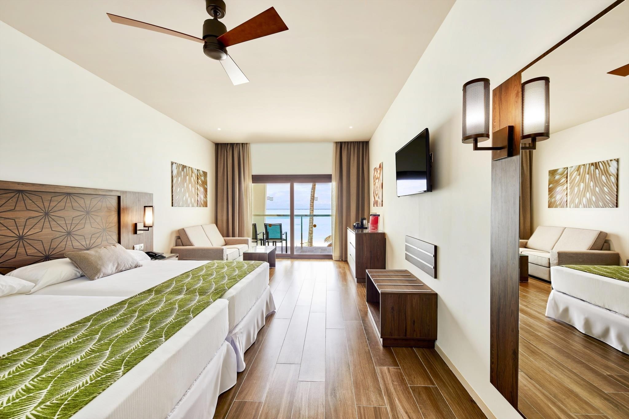 Hotel Riu Atoll