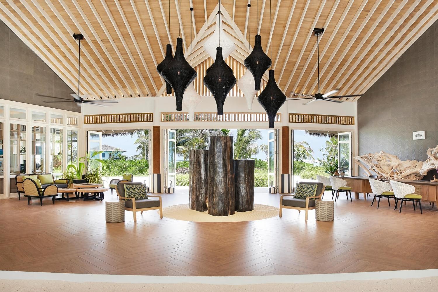 LE MÉRIDIEN MALDIVES RESORT & SPA