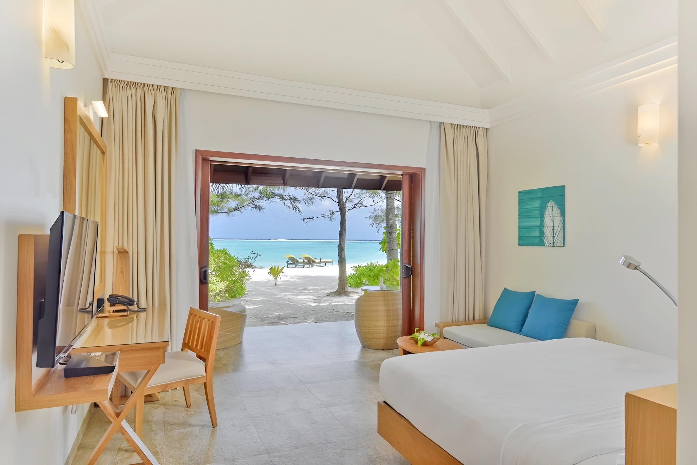 Summer Island Maldives Resort