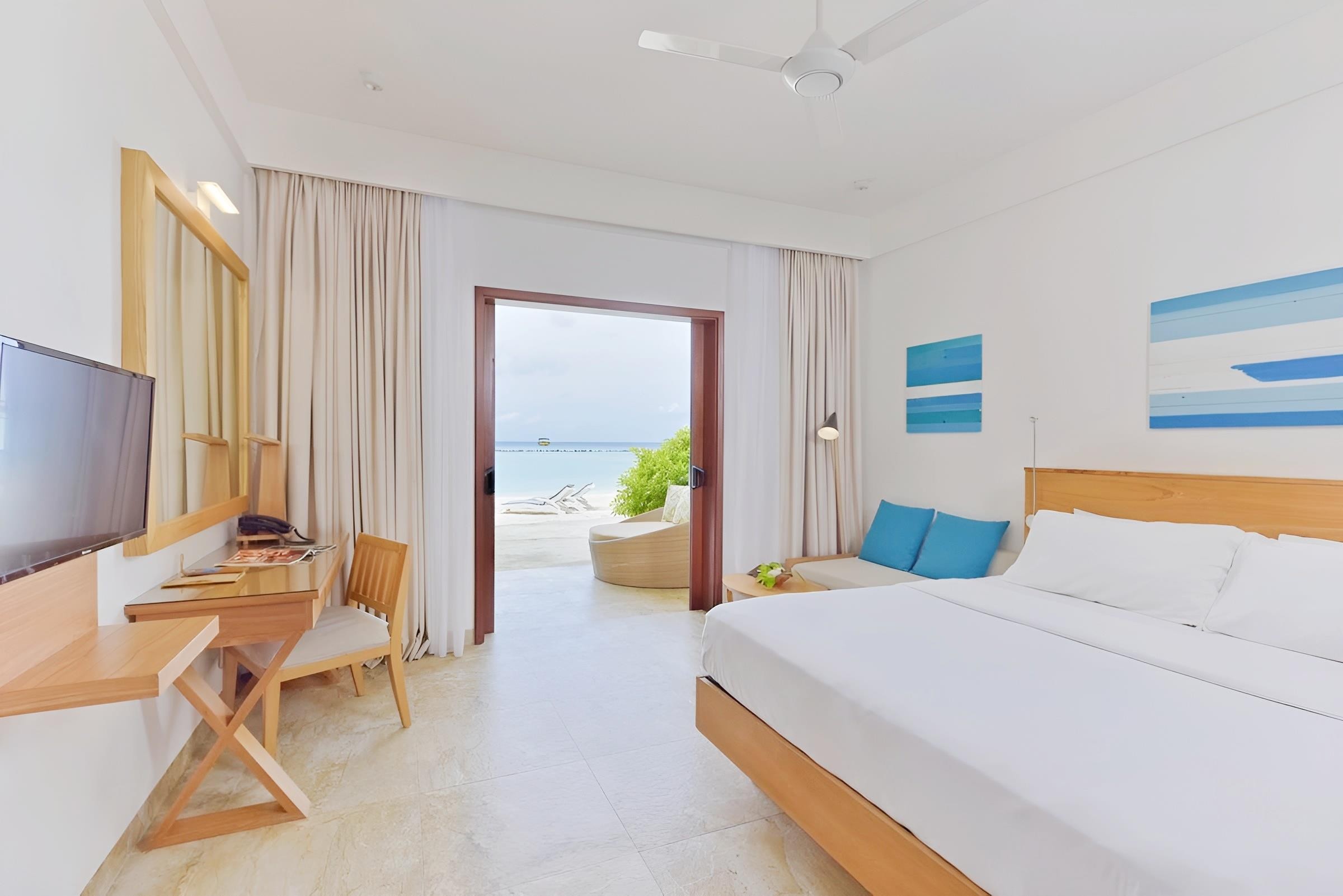 Summer Island Maldives Resort