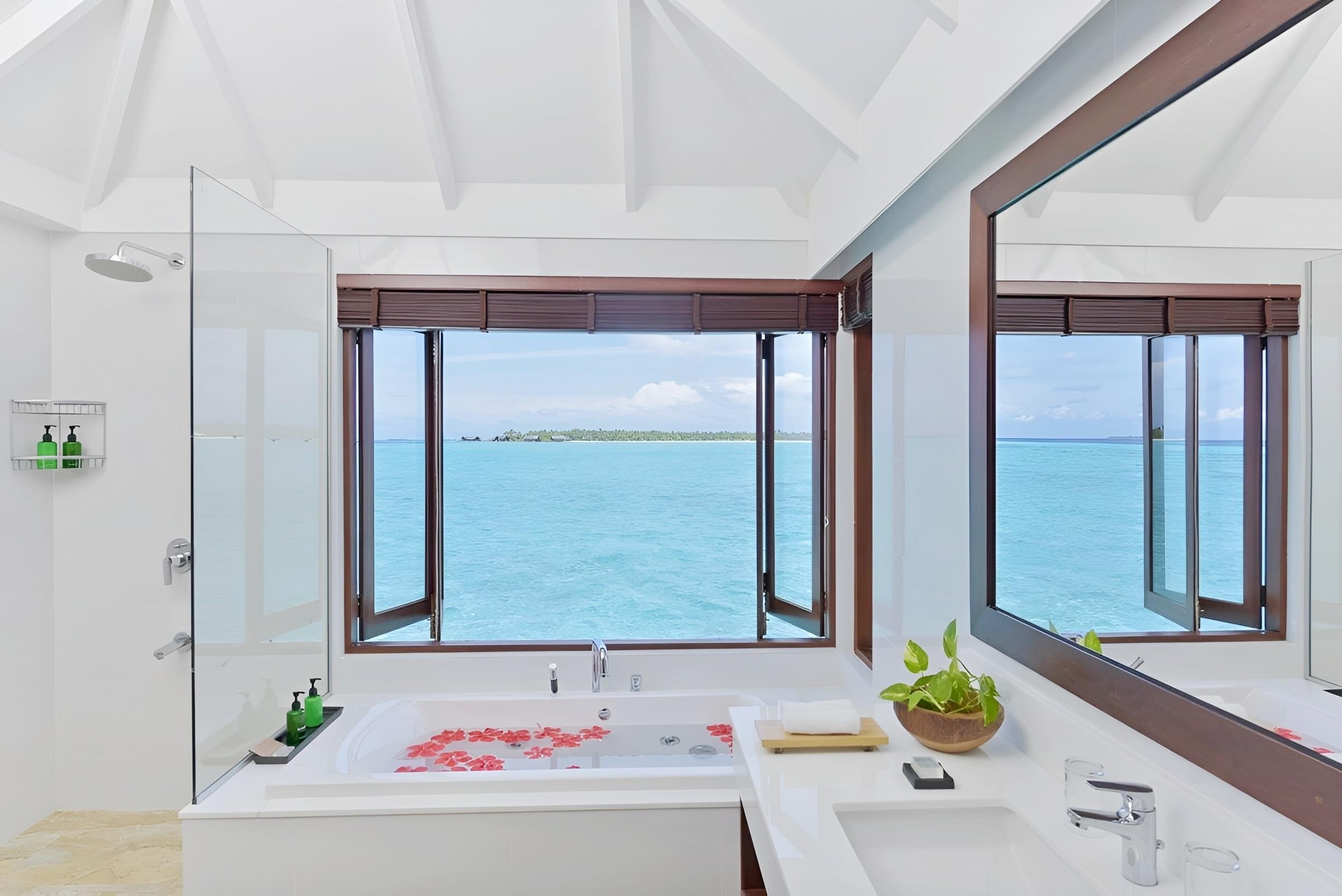Summer Island Maldives Resort