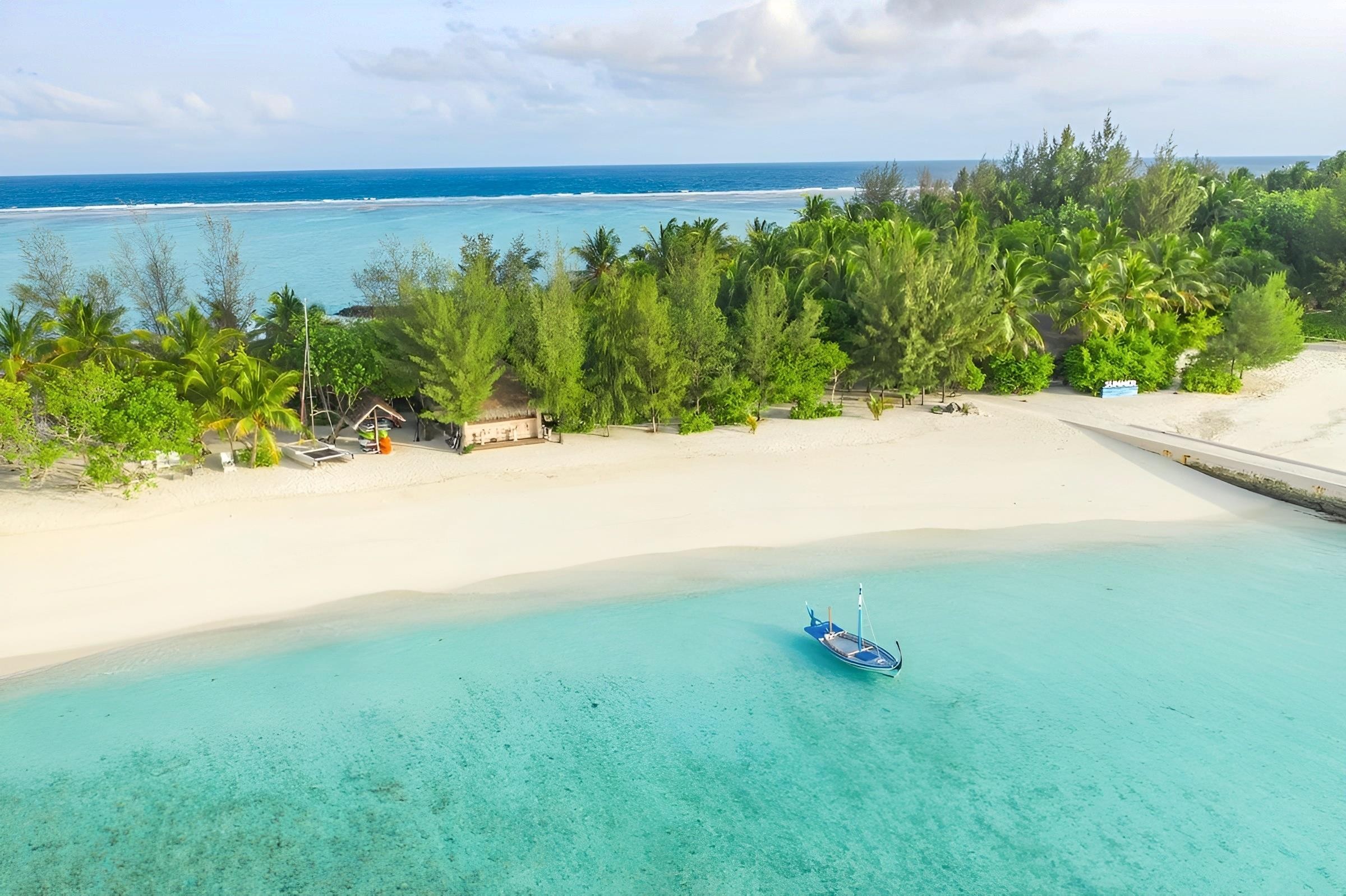 Summer Island Maldives Resort