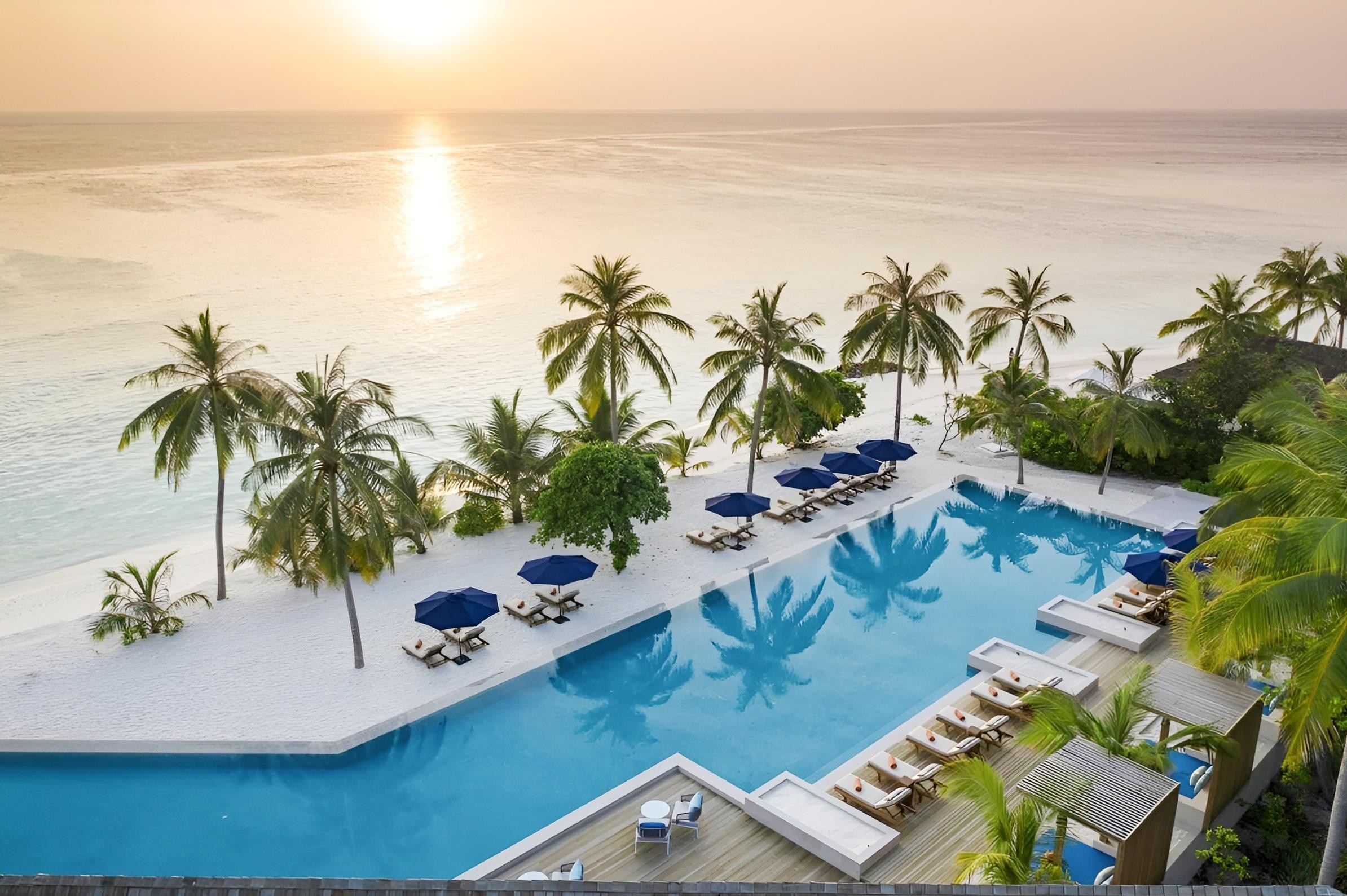 Emerald Faarufushi Resort & Spa