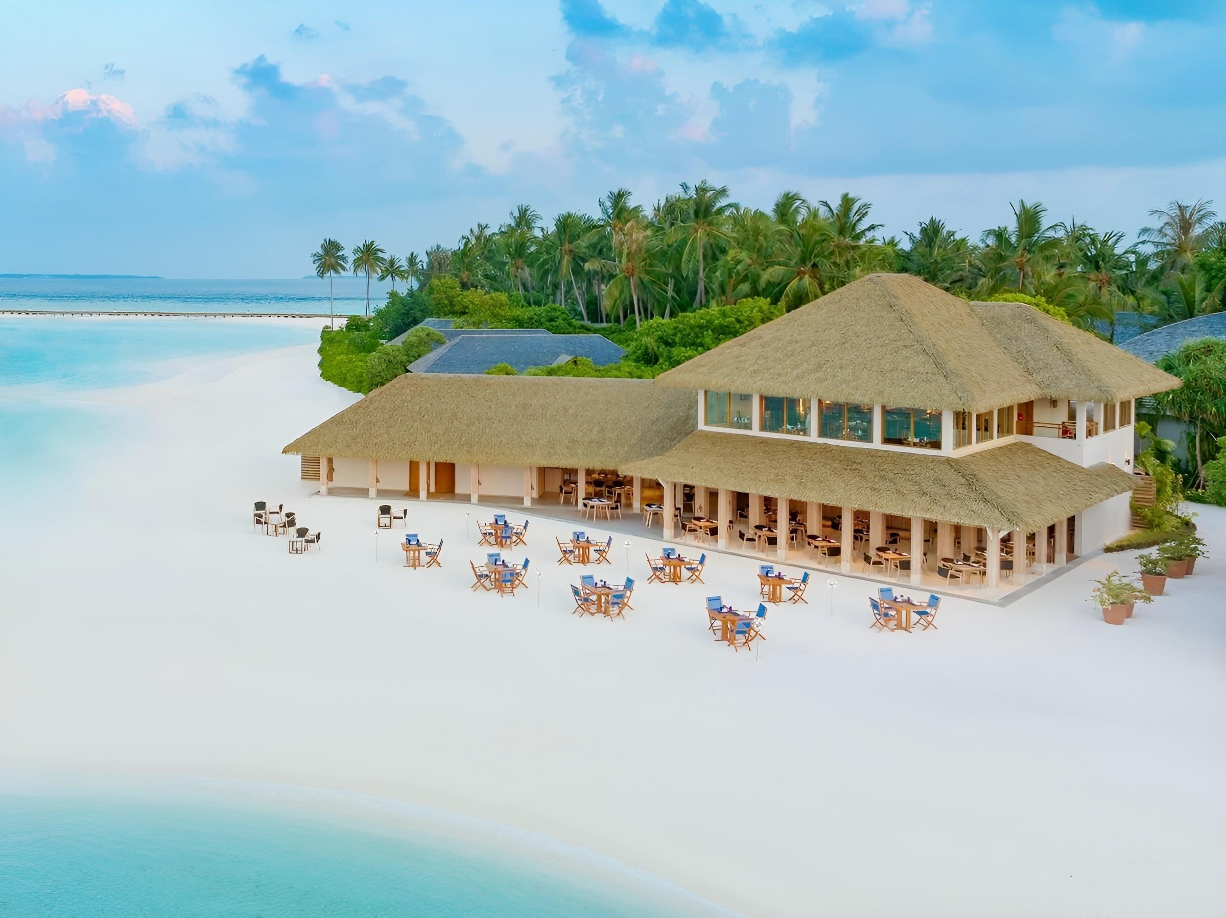 Emerald Faarufushi Resort & Spa