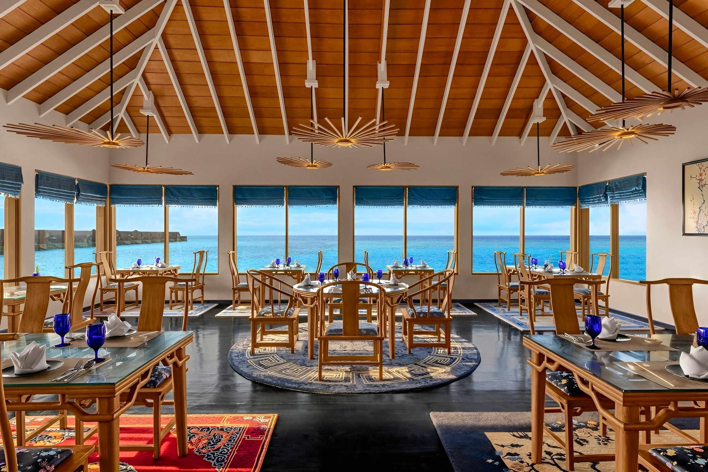 Emerald Faarufushi Resort & Spa