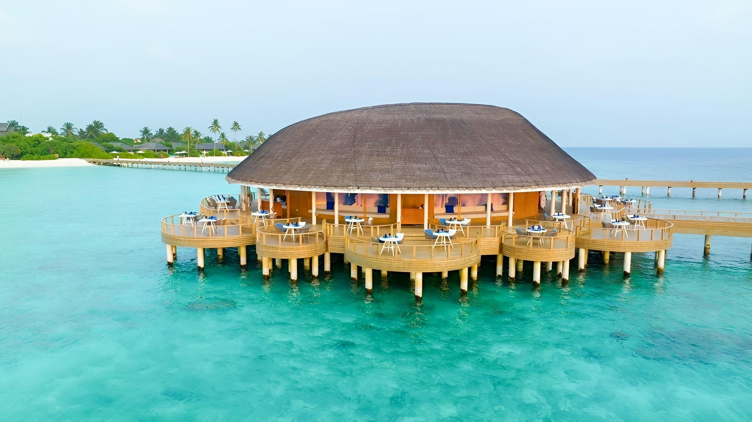 Emerald Faarufushi Resort & Spa