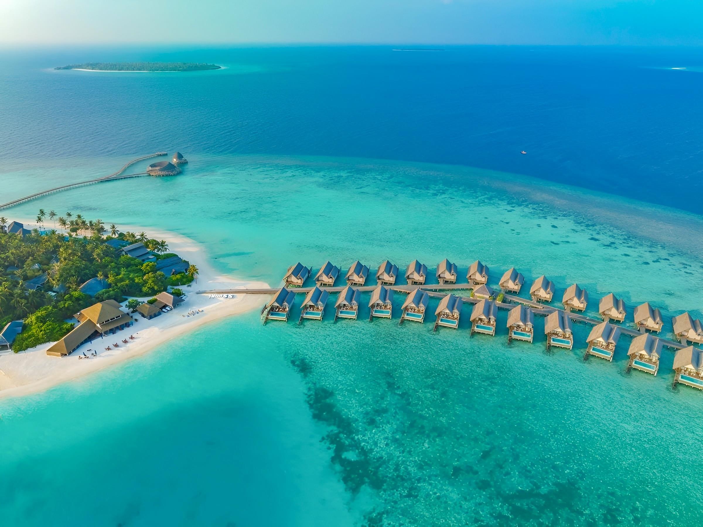 Emerald Faarufushi Resort & Spa