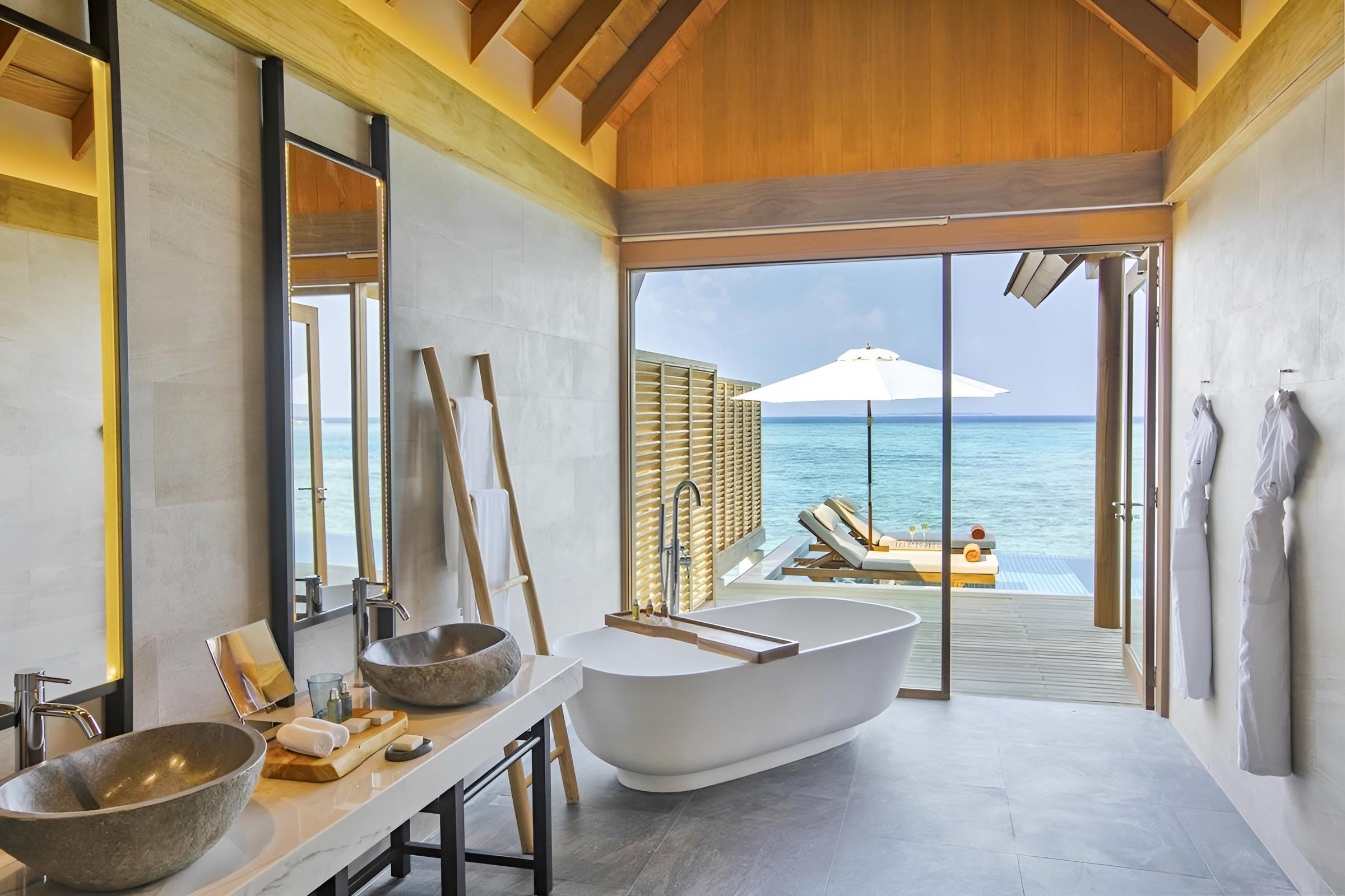 Emerald Faarufushi Resort & Spa
