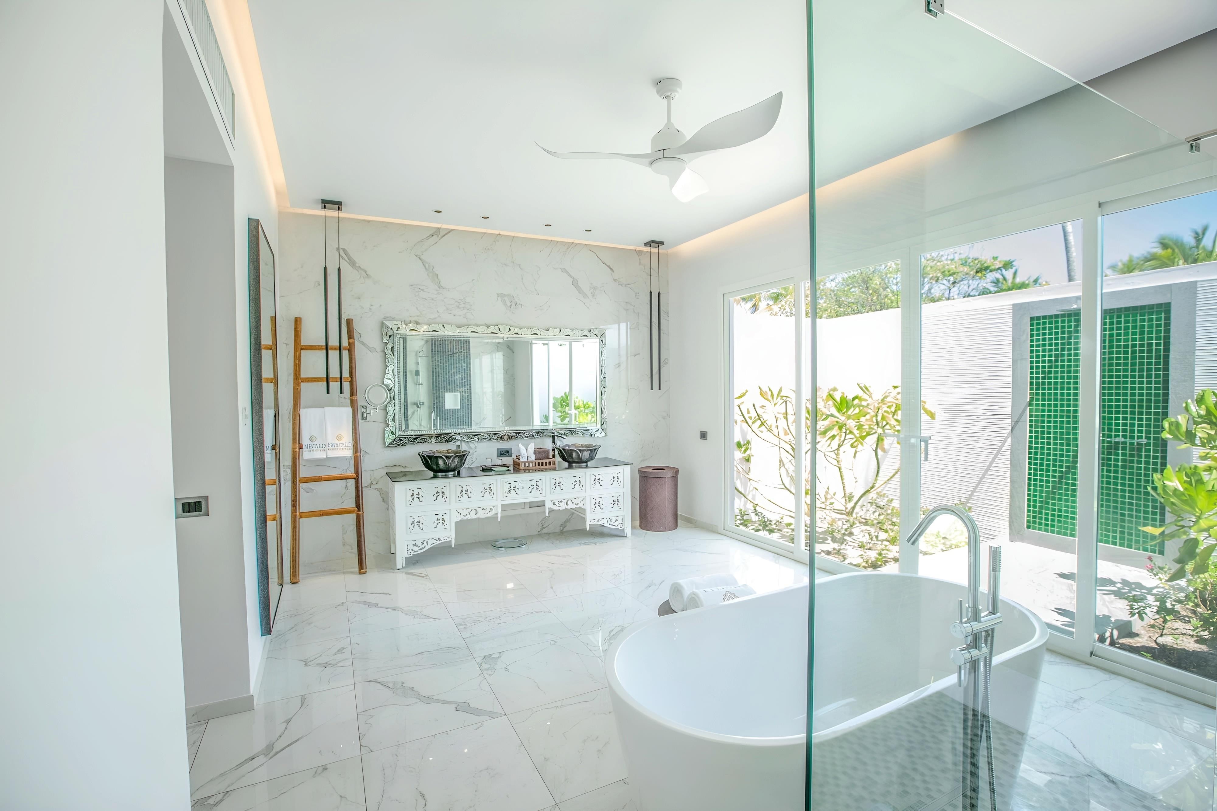 Emerald Maldives Resort And Spa