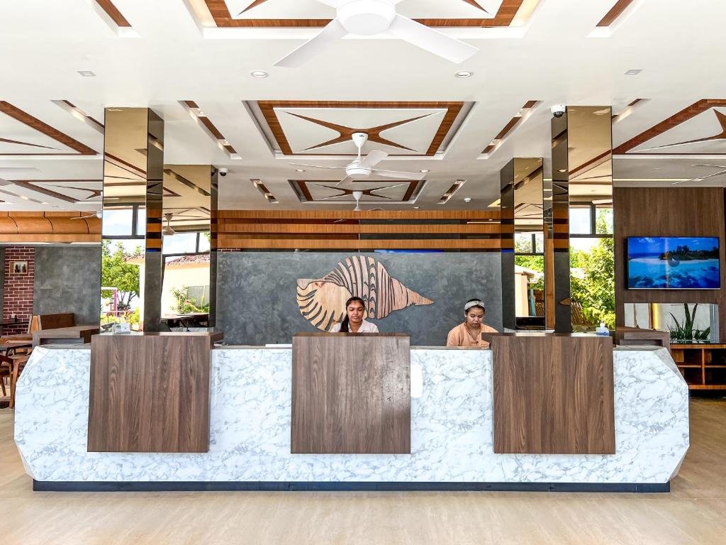 Triton Prestige Seaview & Spa