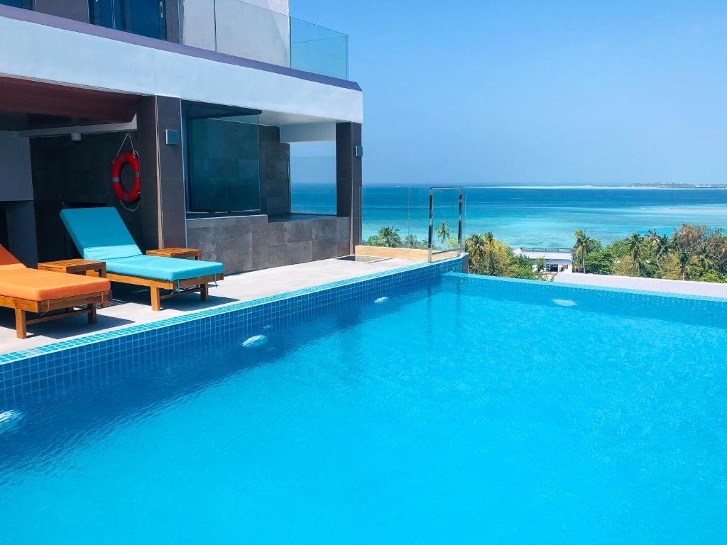 Triton Prestige Seaview & Spa