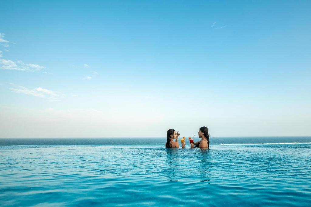 Triton Prestige Seaview & Spa