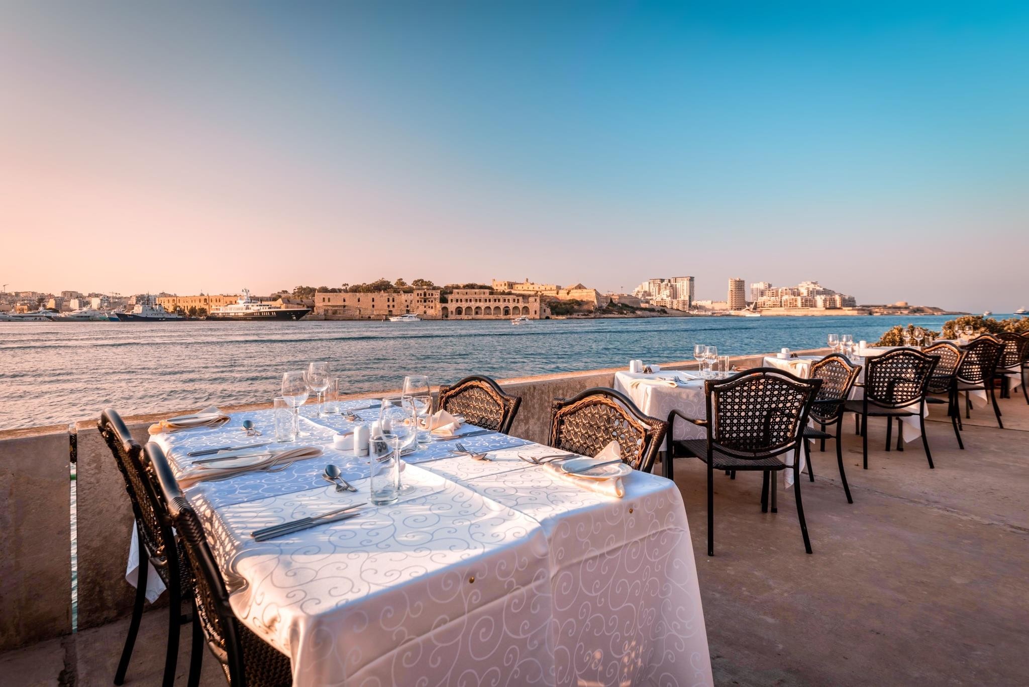 Grand Hotel Excelsior 13