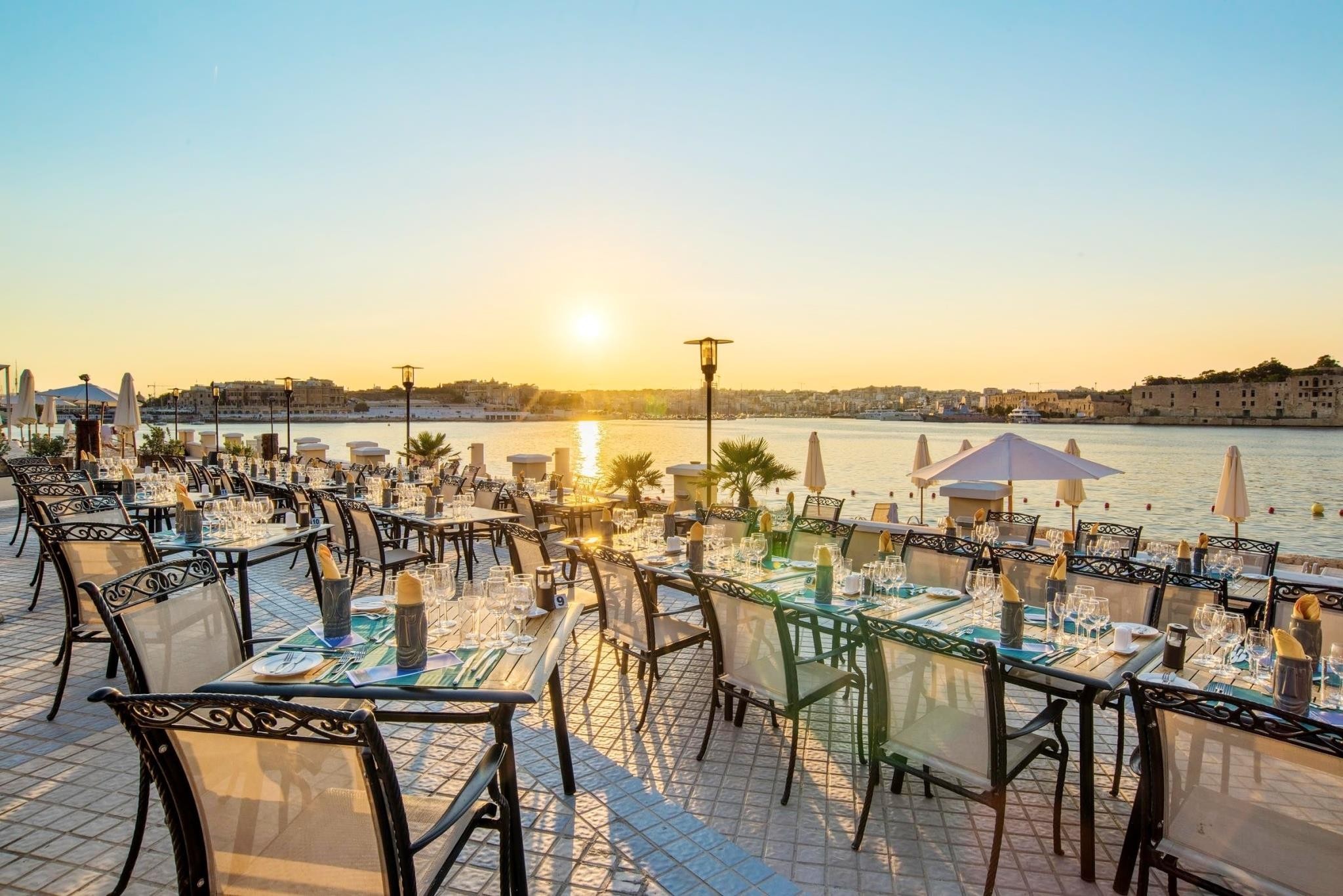 Grand Hotel Excelsior 12