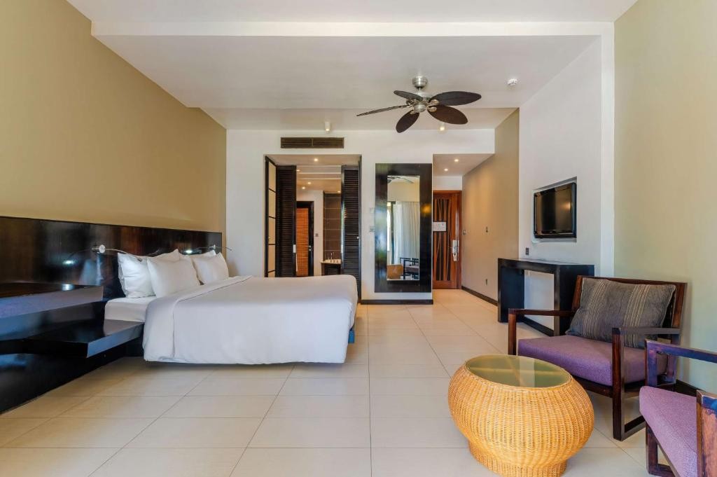 Crystals Beach Resort Belle Mare