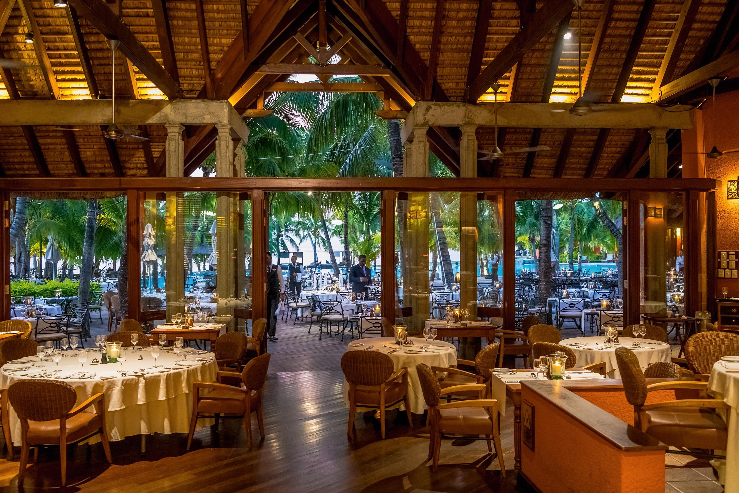 Dinarobin Beachcomber 15