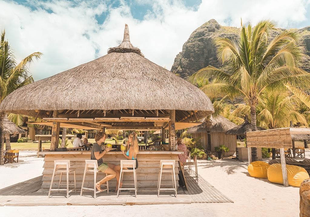 Dinarobin Beachcomber 28