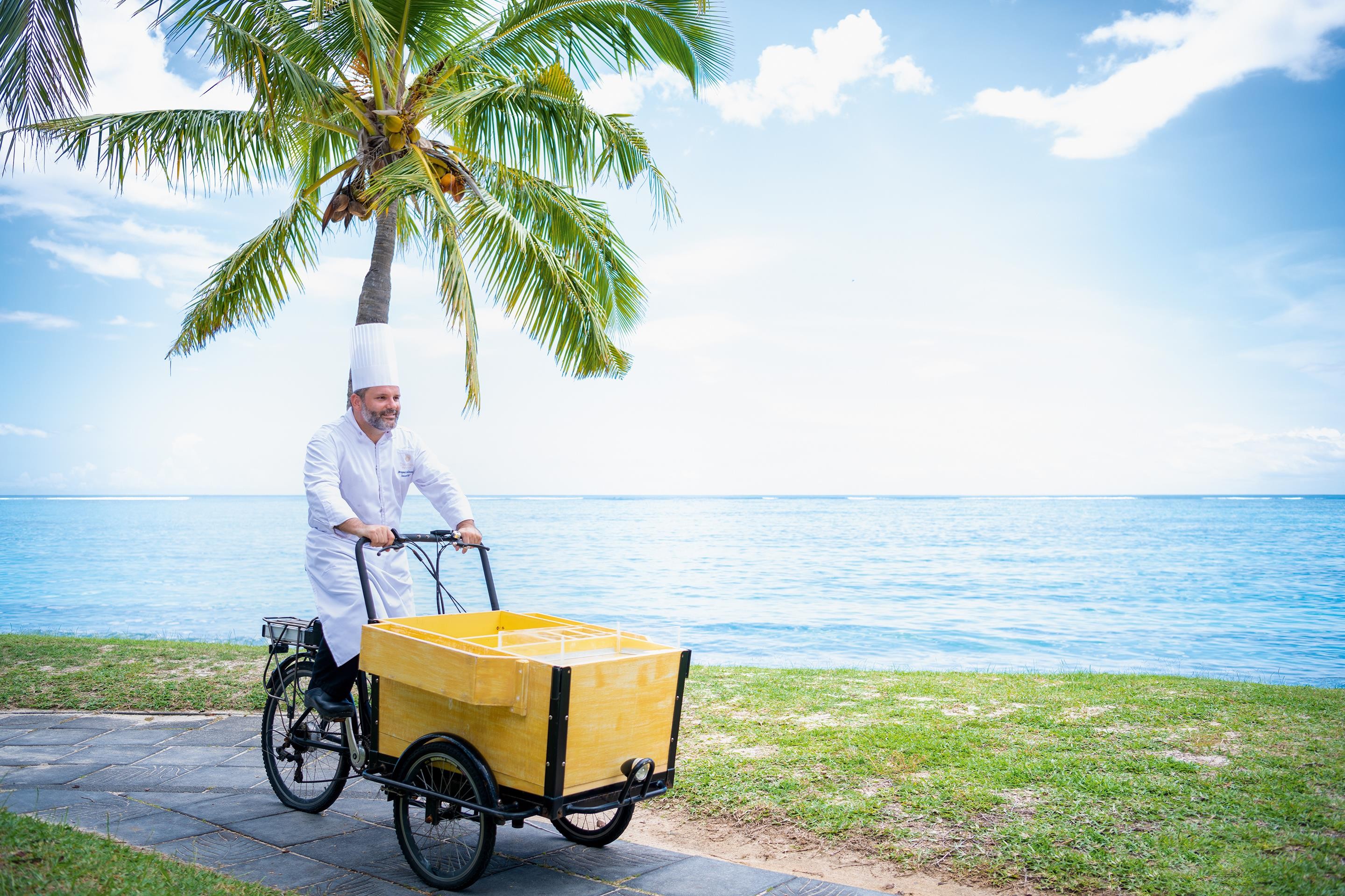 Dinarobin Beachcomber 31