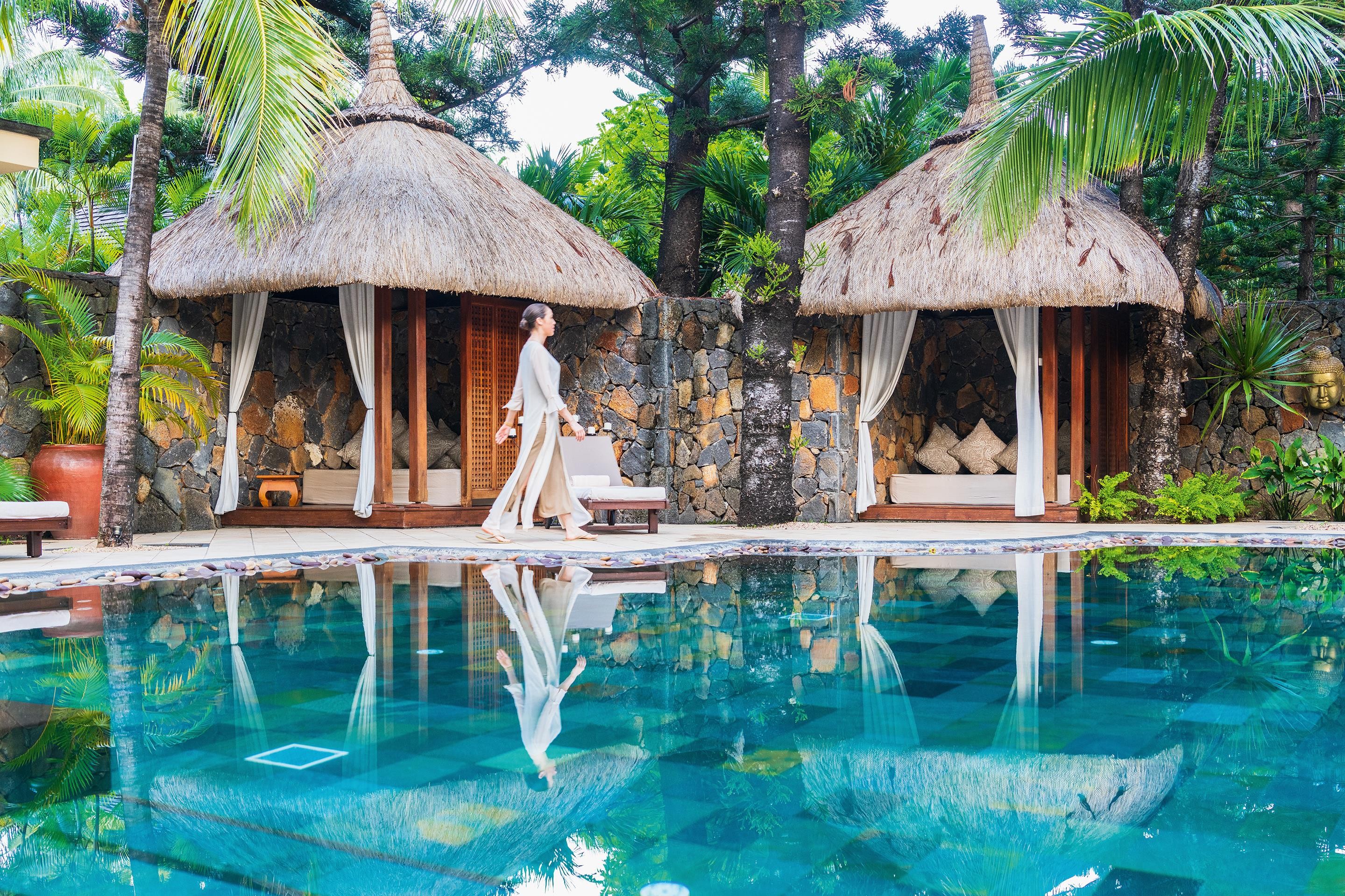 Dinarobin Beachcomber 33