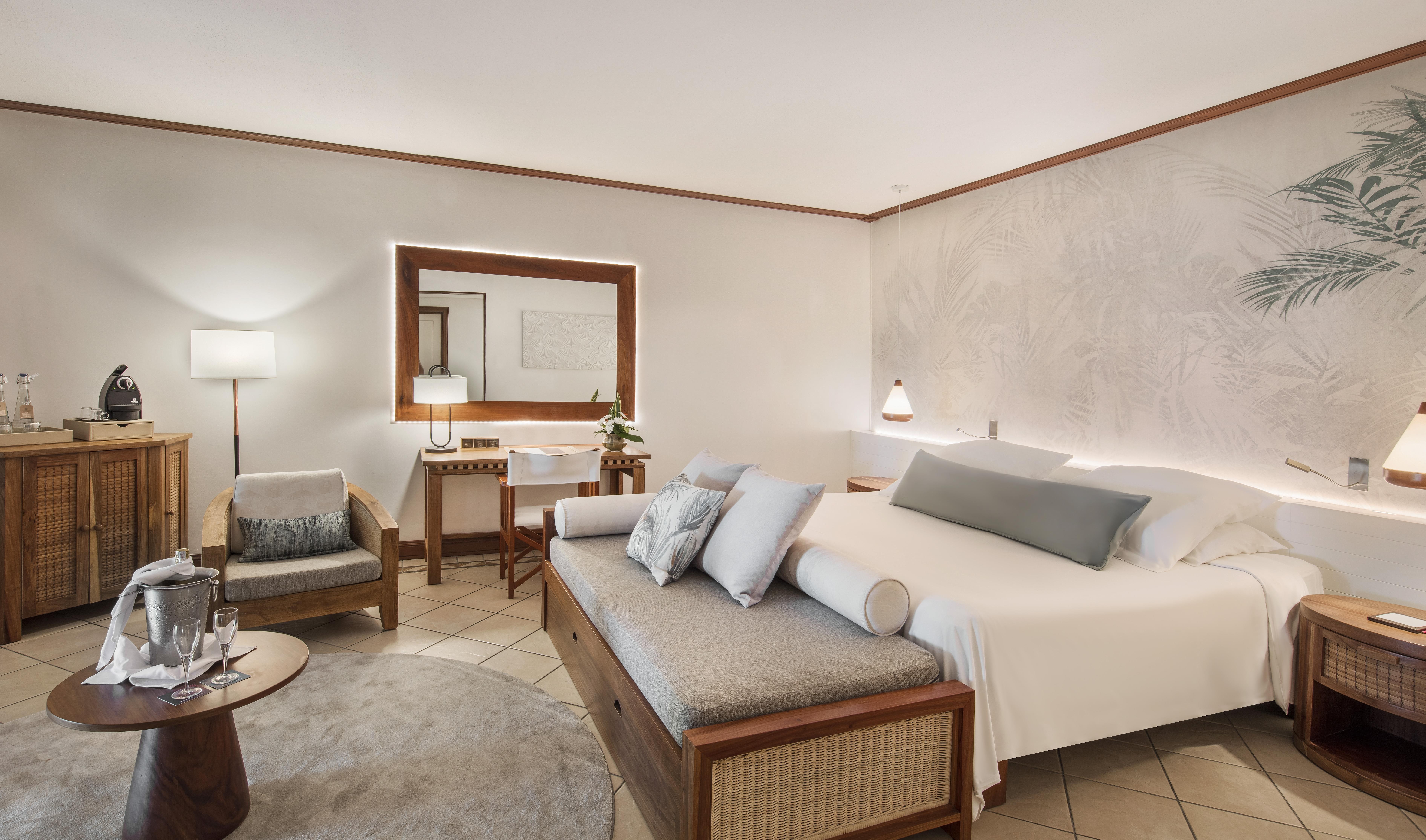 Paradis Beachcomber Golf Resort & Spa