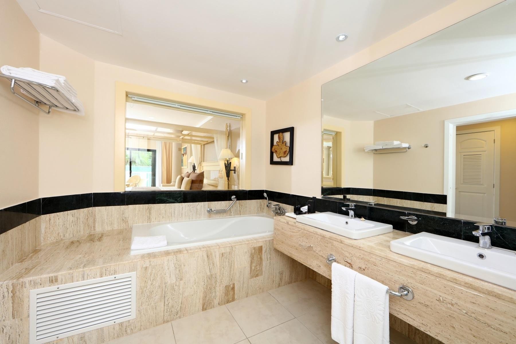 Bahia Principe Luxury Akumal 6