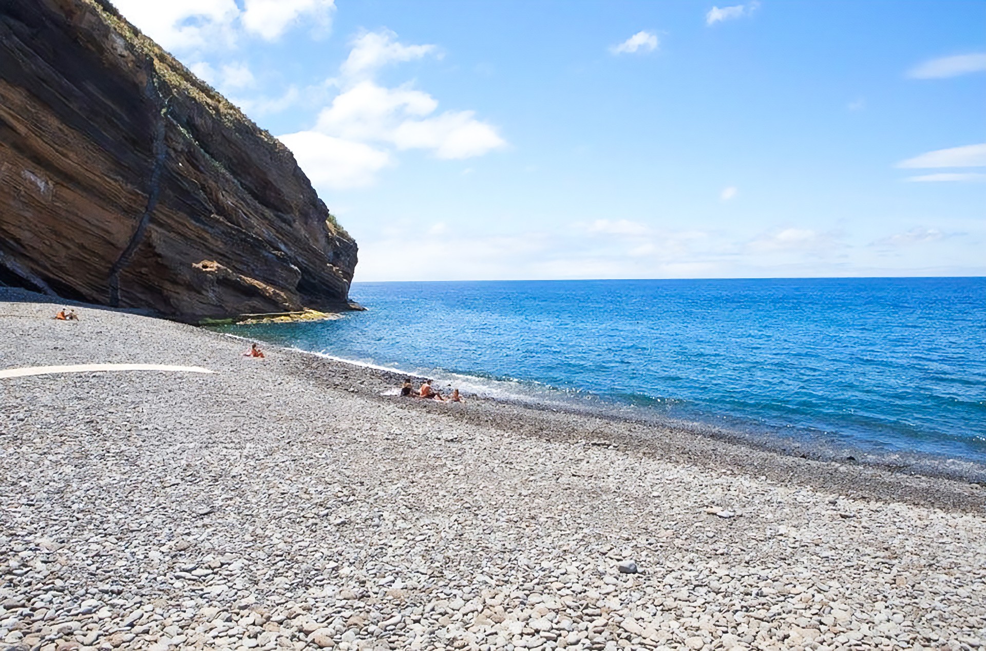 Dom Pedro Garajau 28