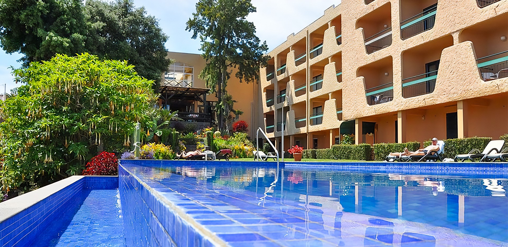 Dom Pedro Garajau 12