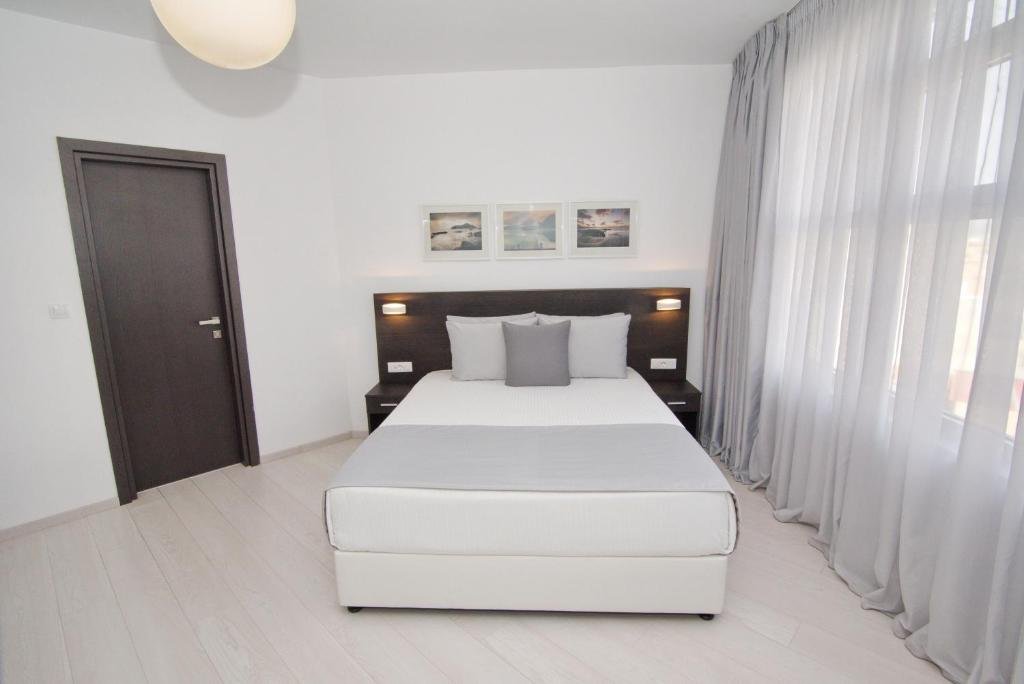 Revelion Atena Hotel International