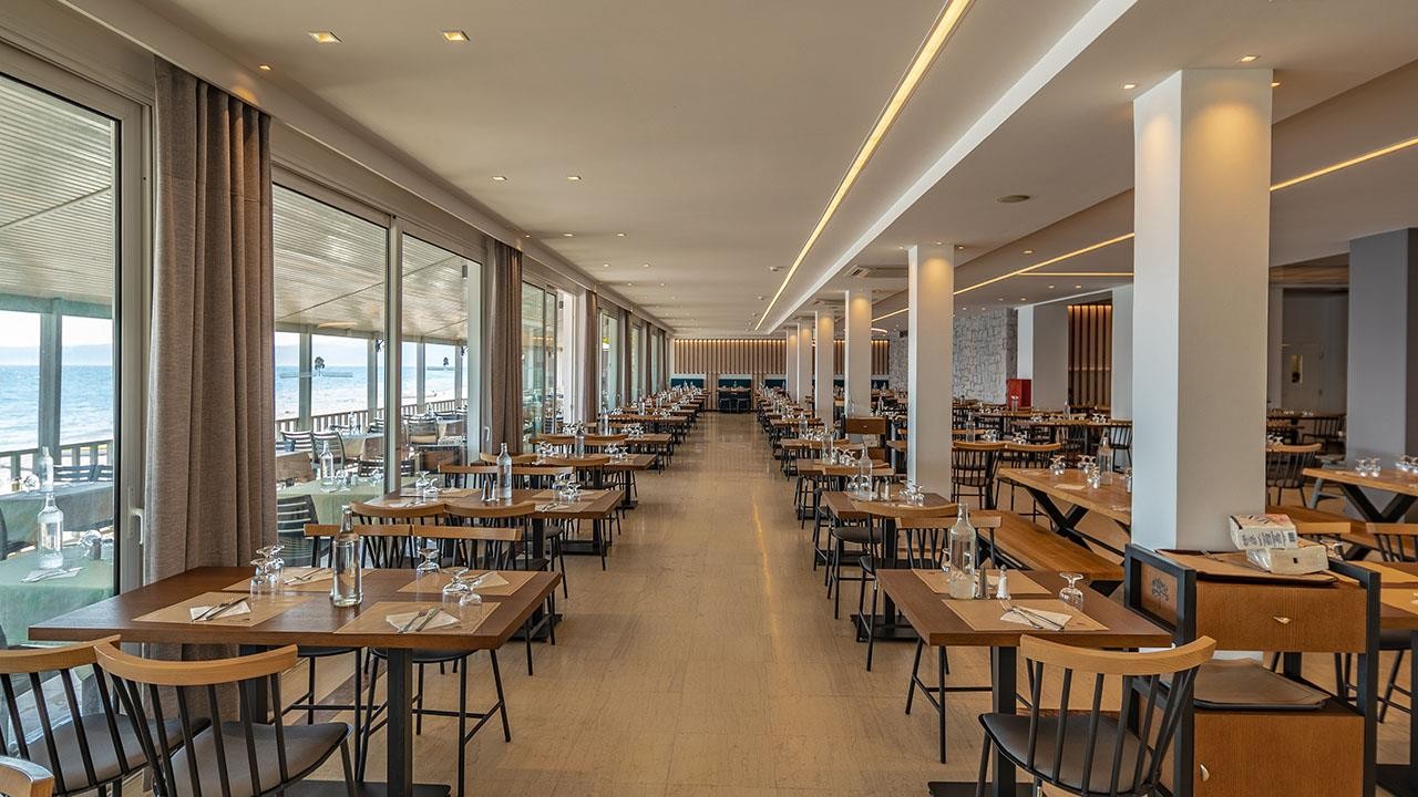 Comer Kinetta Beach 11