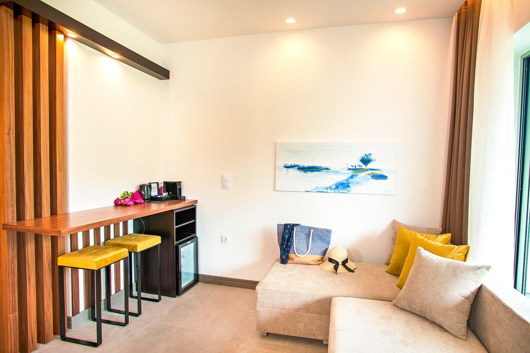 Acrotel Athena Pallas 12