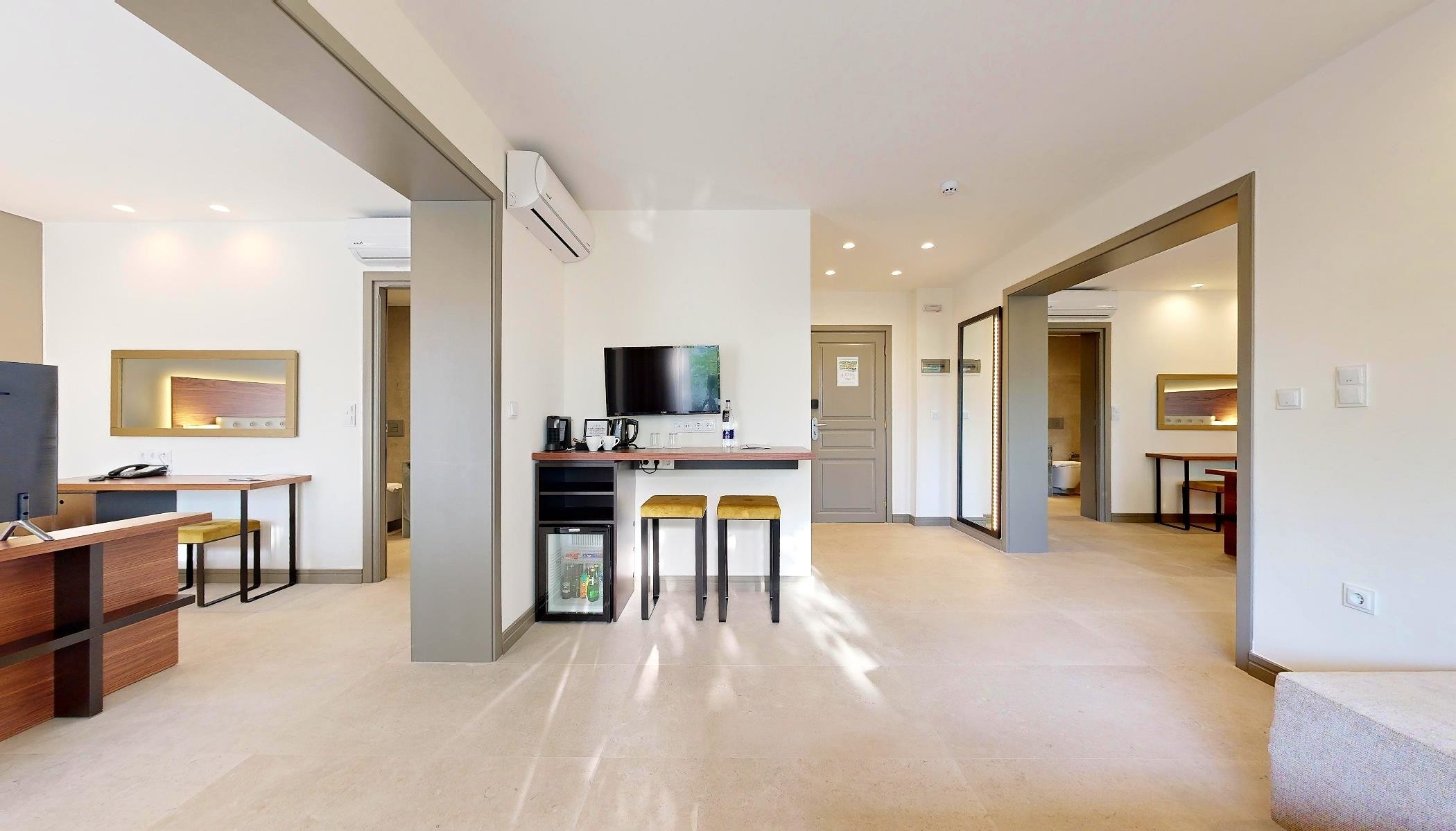 Acrotel Athena Pallas 19