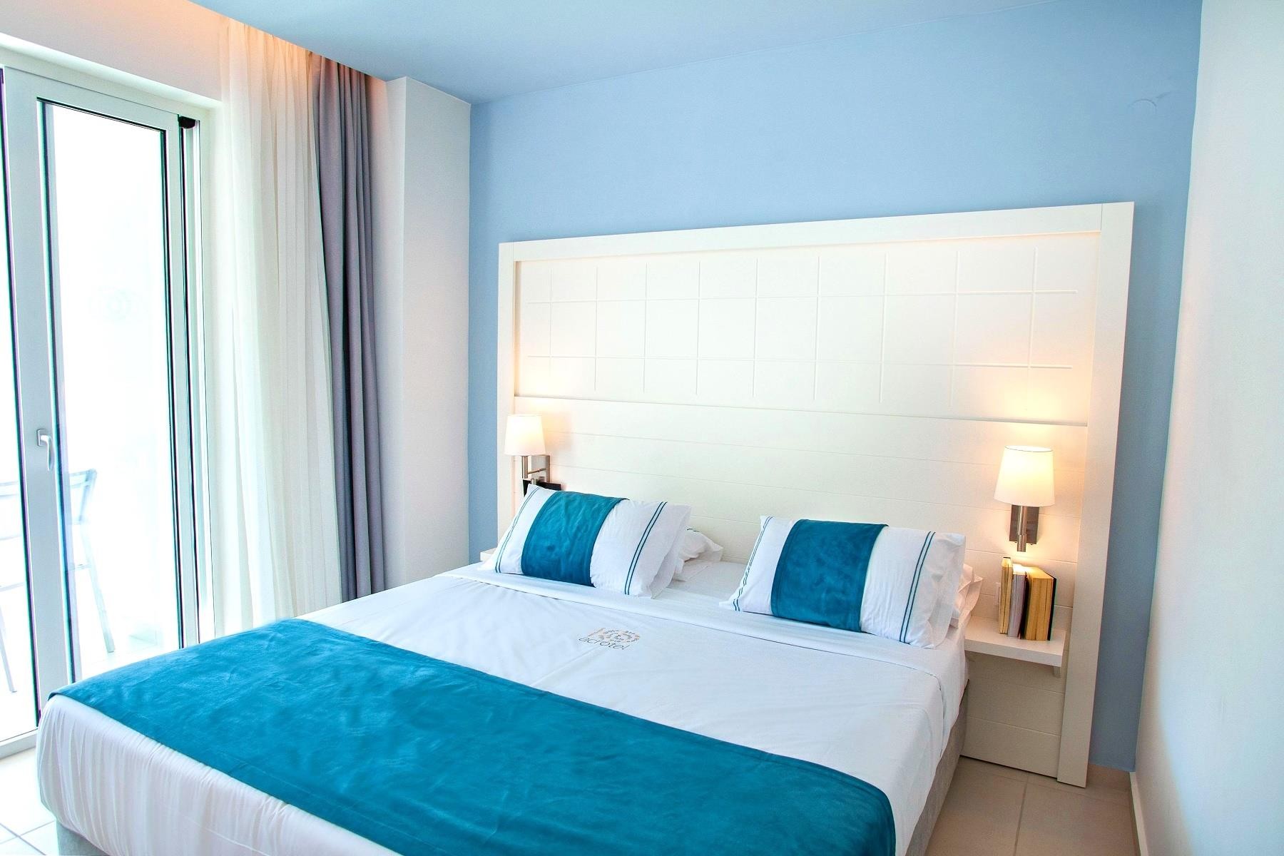 ACROTEL Lily Ann Beach