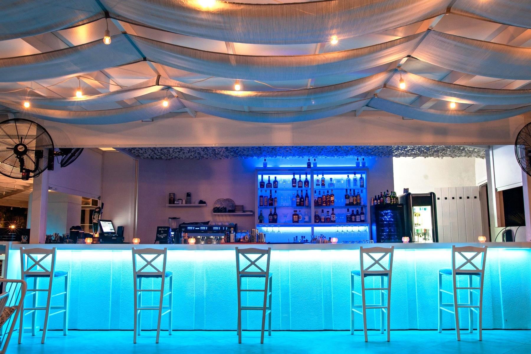 ACROTEL Lily Ann Beach 34