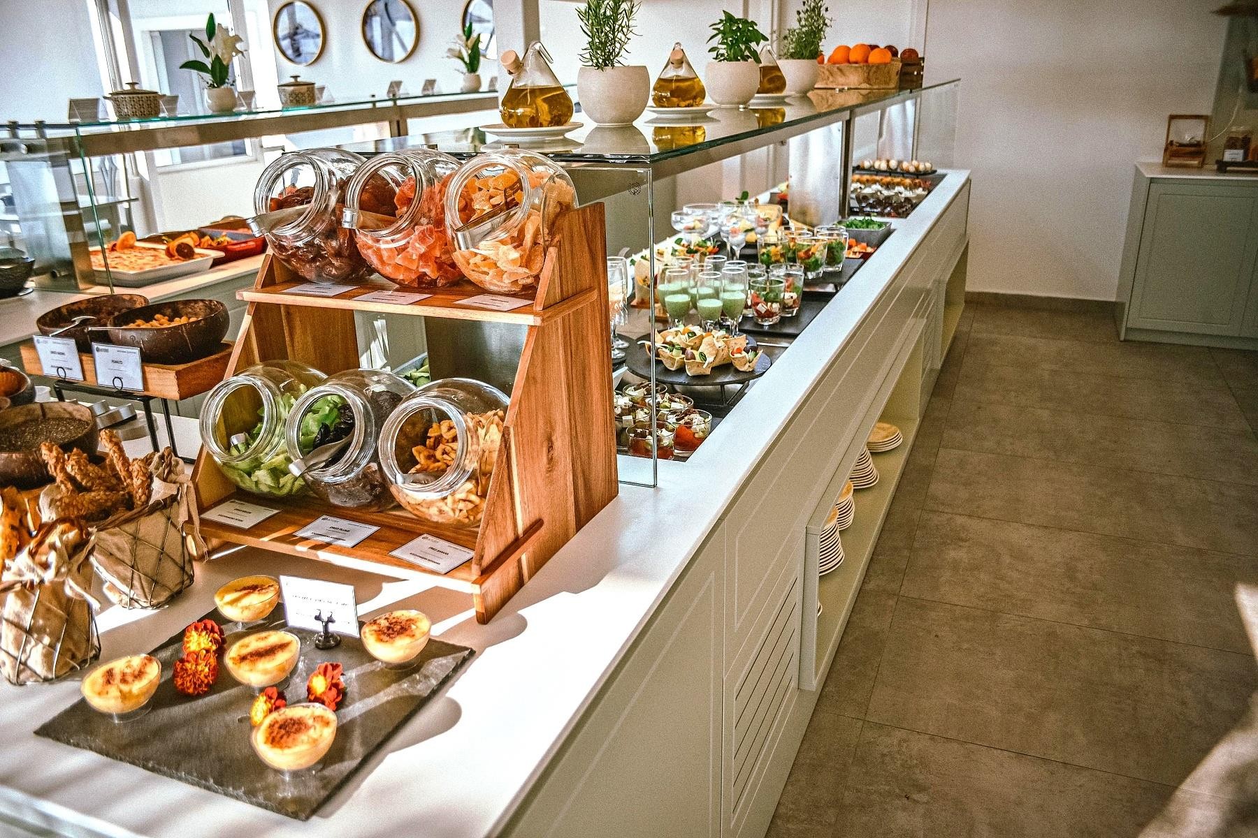 ACROTEL Lily Ann Beach 38