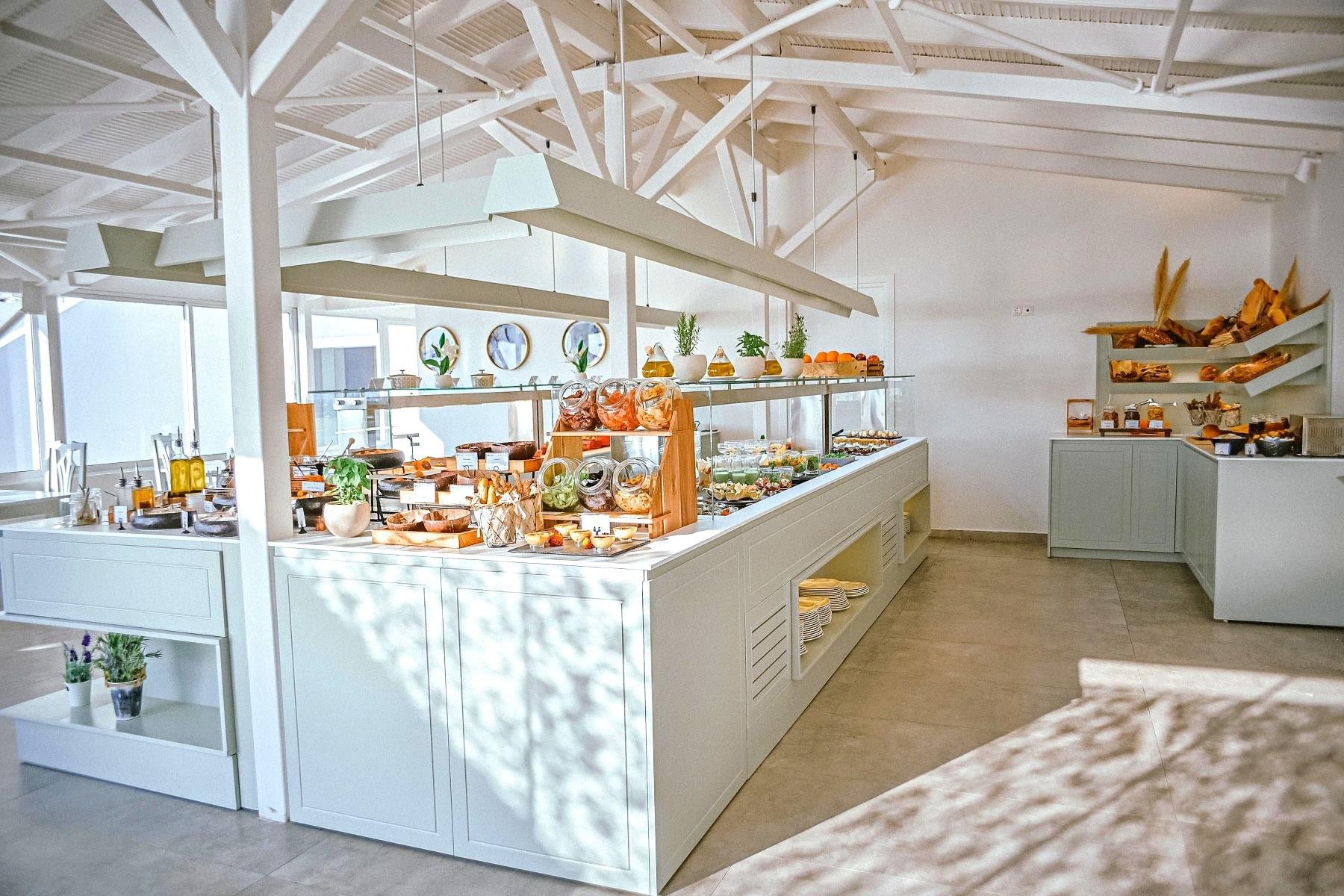 ACROTEL Lily Ann Beach 39