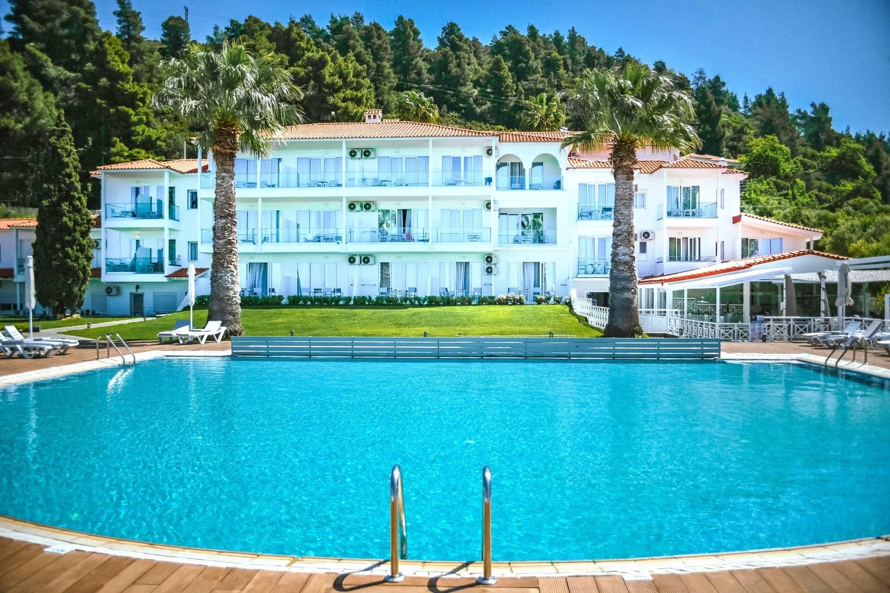 ACROTEL Lily Ann Beach