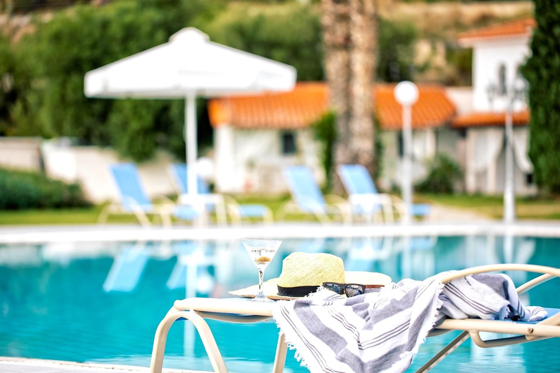 ACROTEL Lily Ann Beach 30