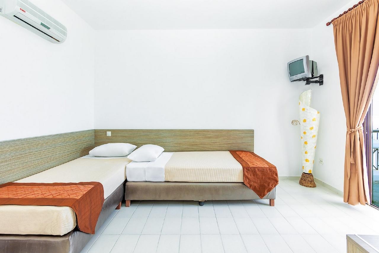 Dolphin Beach Hotel 6