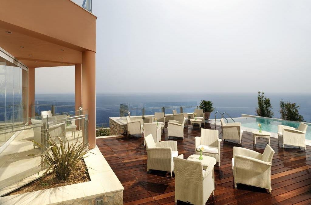 Louis Apostolata Island resort and Spa 10