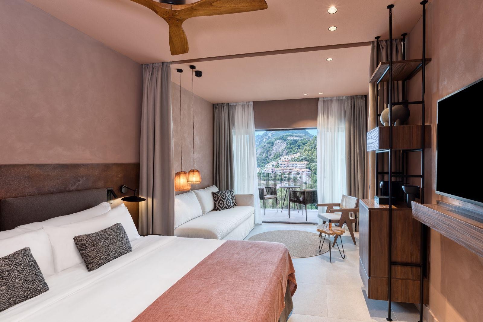 Domes of Corfu, Autograph Collection 19