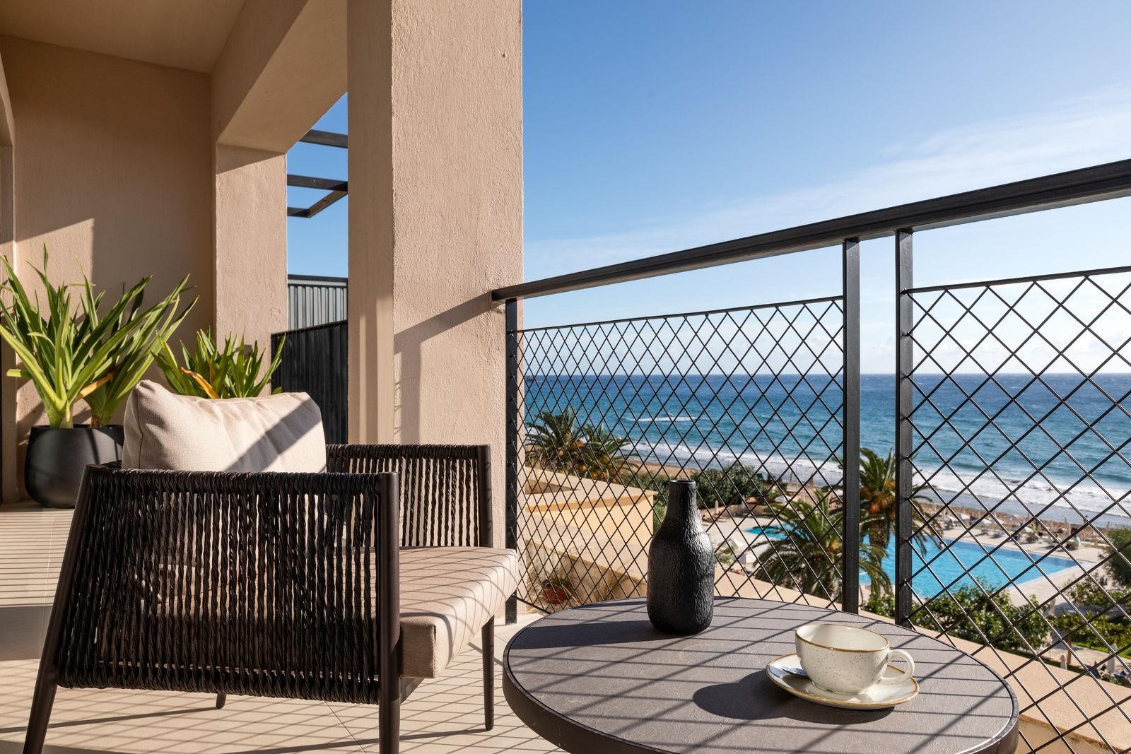 Domes of Corfu, Autograph Collection 23