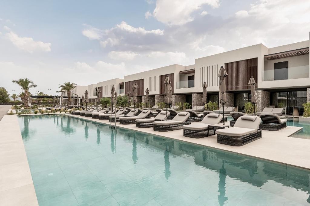 listing card gallery