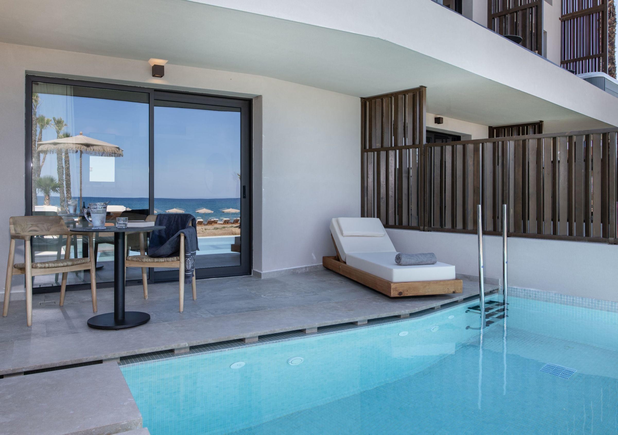 Nalu Resort And Spa 11