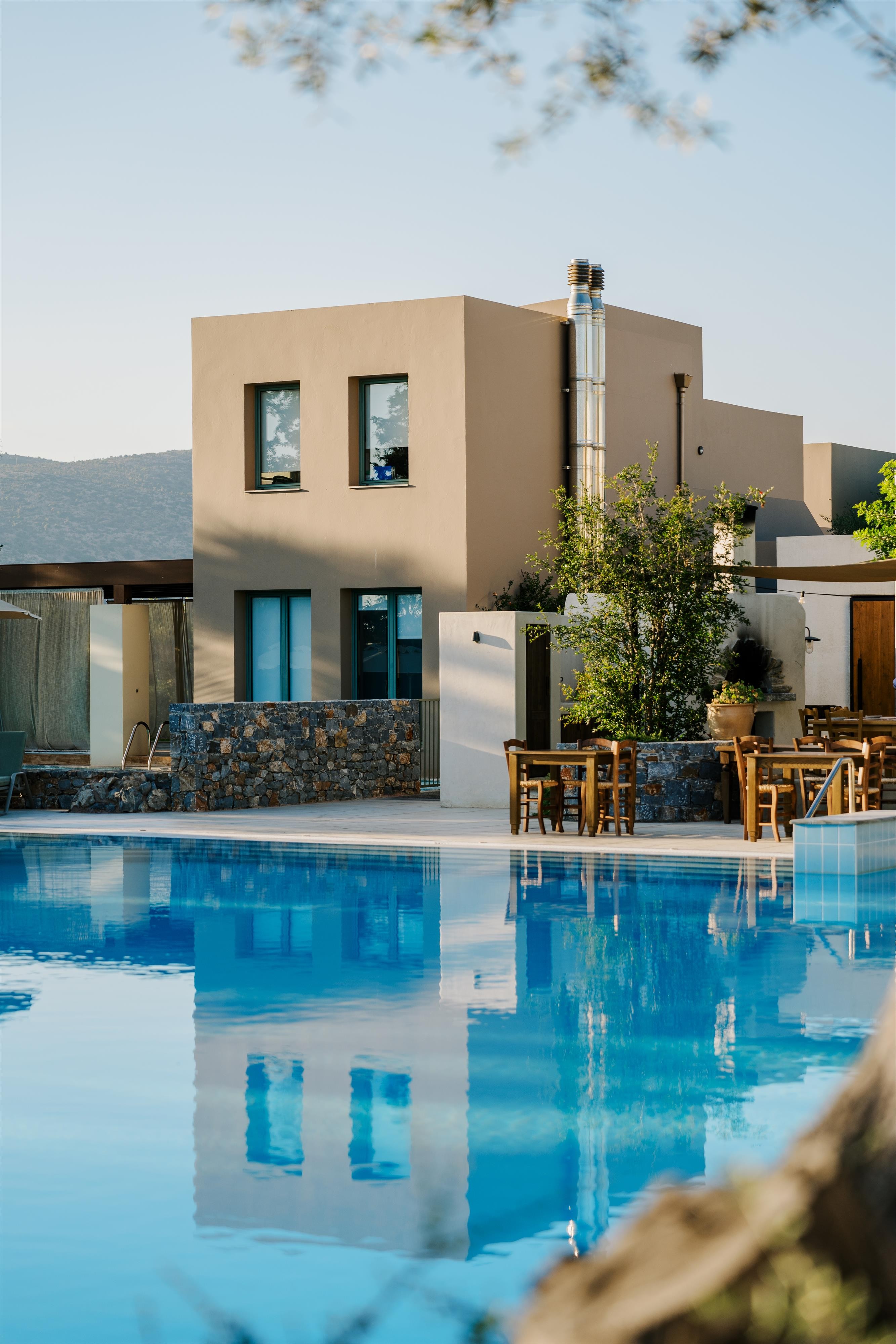 VILLAGE HEIGHTS RESORT fotó