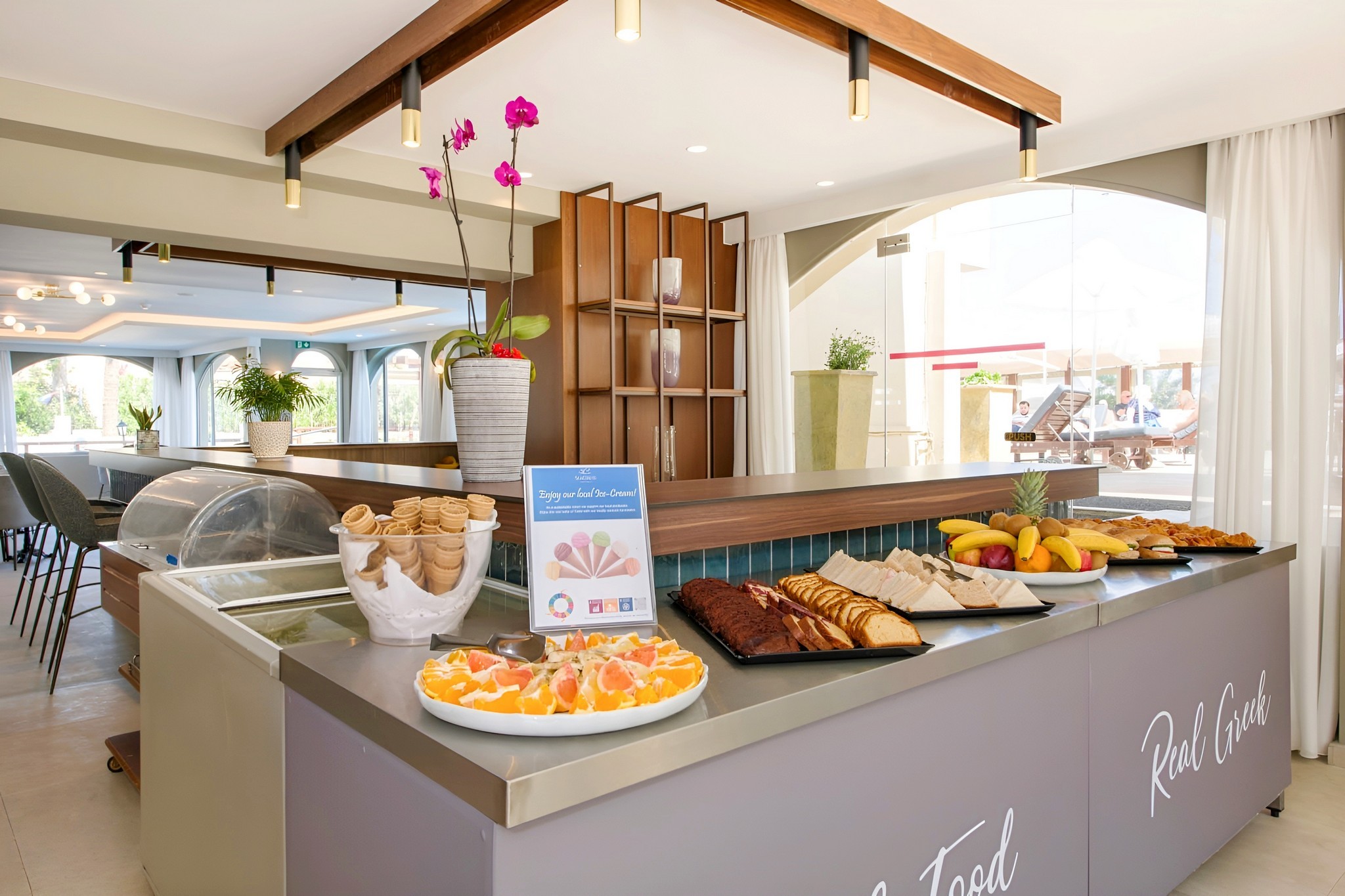 Kalyves Beach Hotel 14