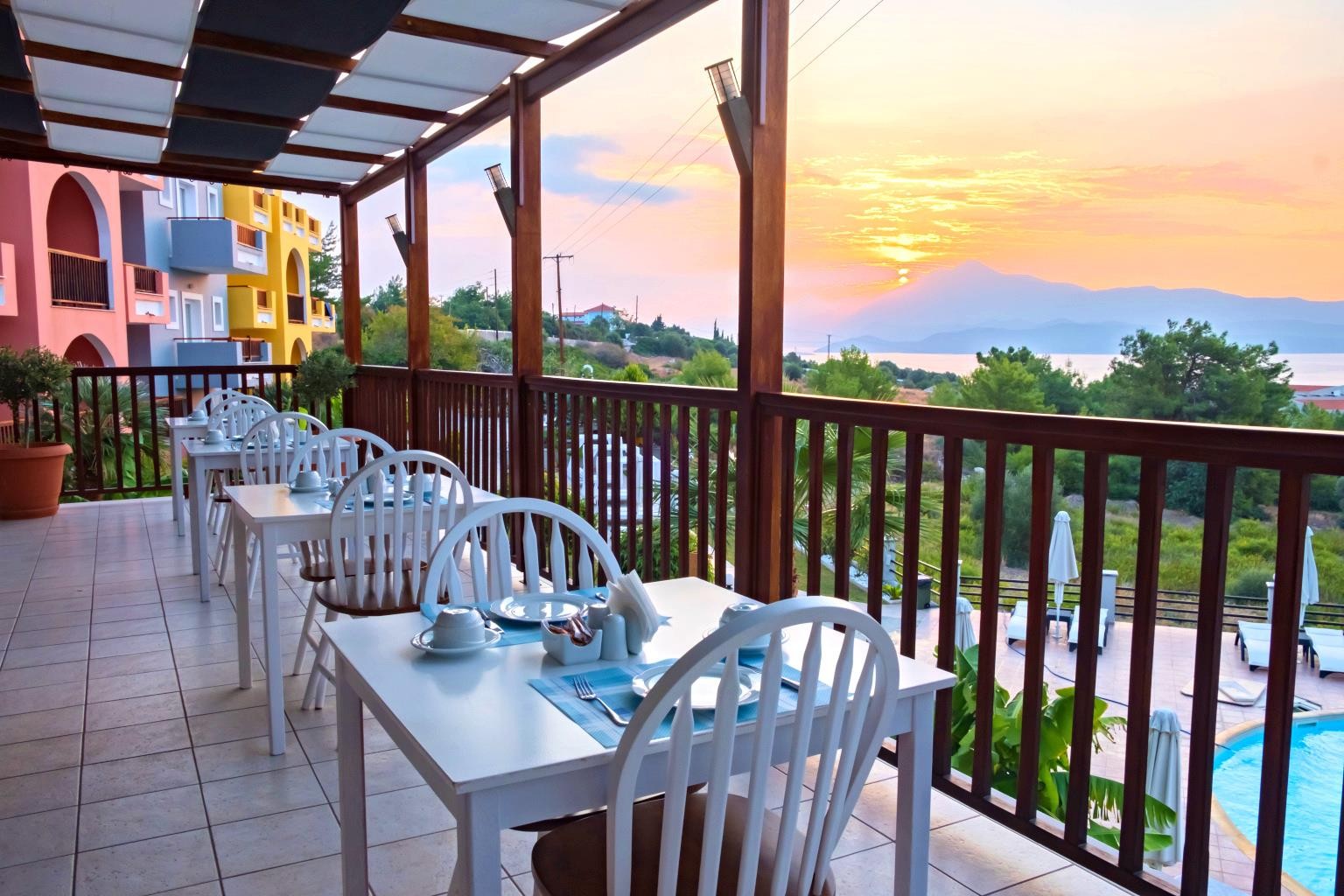 Naftilos Boutique 10